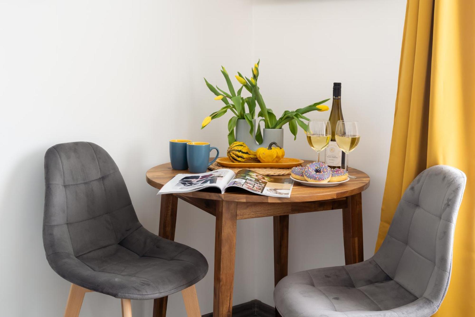 Green Garden & Private Parking Apartments With Playground Riga Ngoại thất bức ảnh
