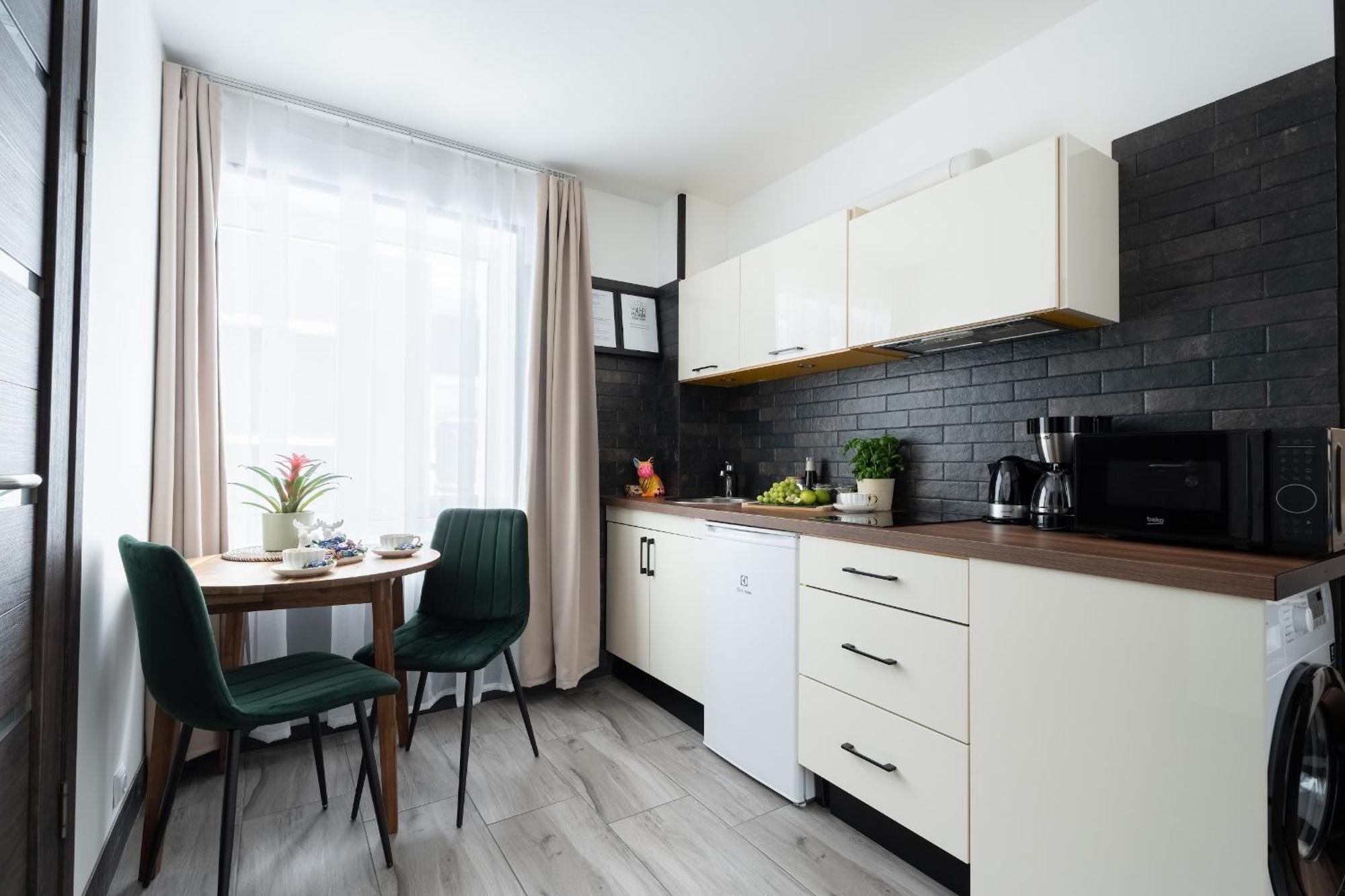 Green Garden & Private Parking Apartments With Playground Riga Ngoại thất bức ảnh