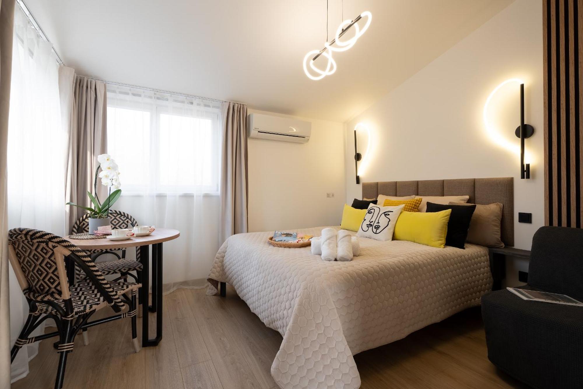 Green Garden & Private Parking Apartments With Playground Riga Ngoại thất bức ảnh