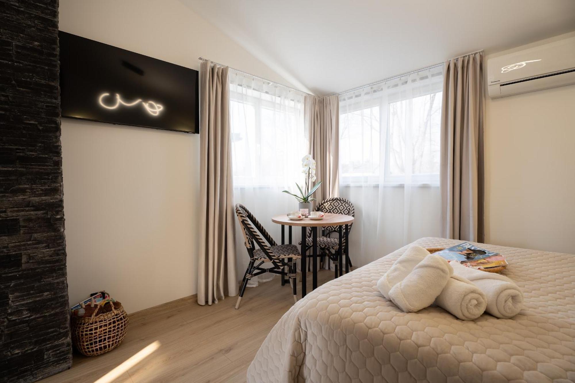 Green Garden & Private Parking Apartments With Playground Riga Ngoại thất bức ảnh